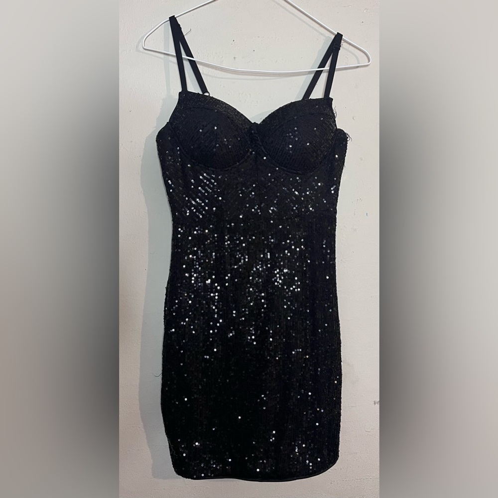 sparkly black sequin bodycon dress!